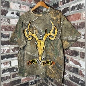 Realtree Camo Shotgun Bullet Antler Design Short Sleeve Tshirt